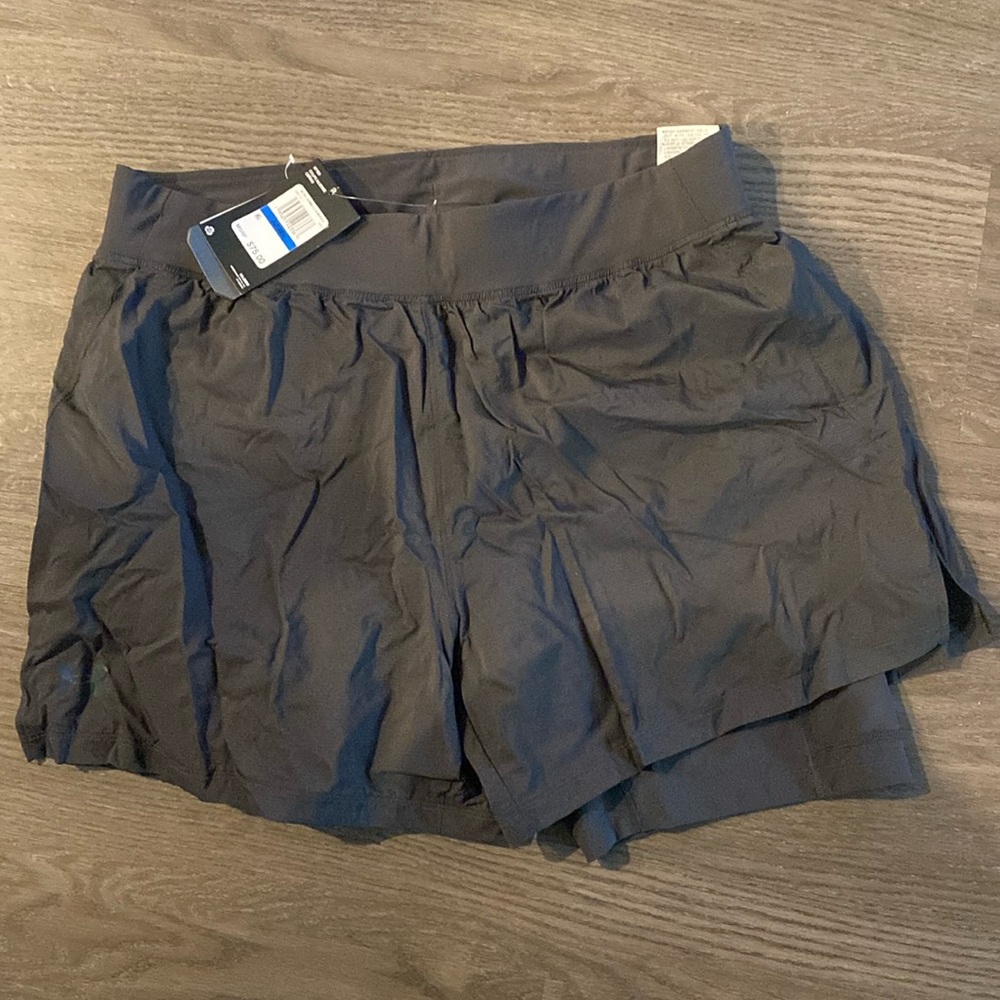 Men’s Under Armour Fitted Heatgear Rush Shorts Gray XL with Compression